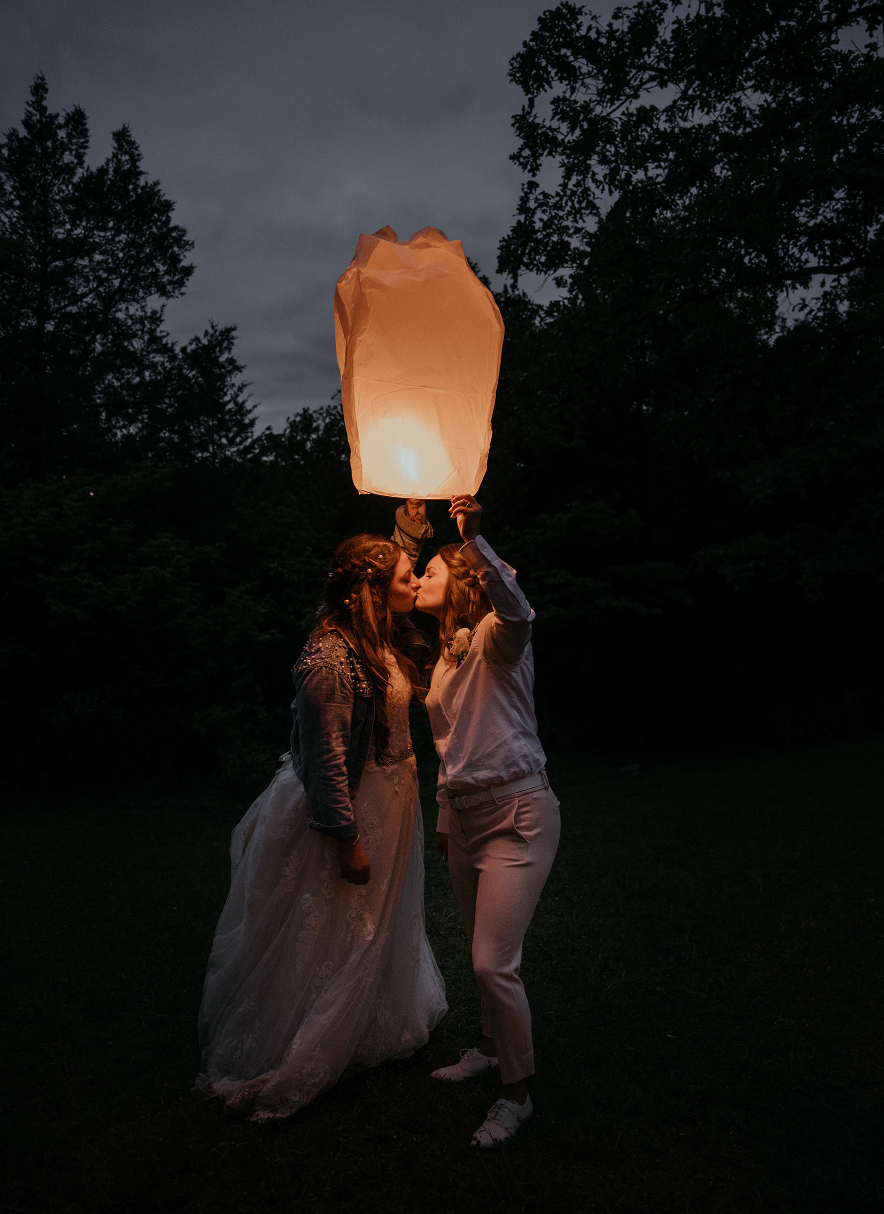 LGBTQIA+ elopement in eureka springs, Arkansas lantern send off 