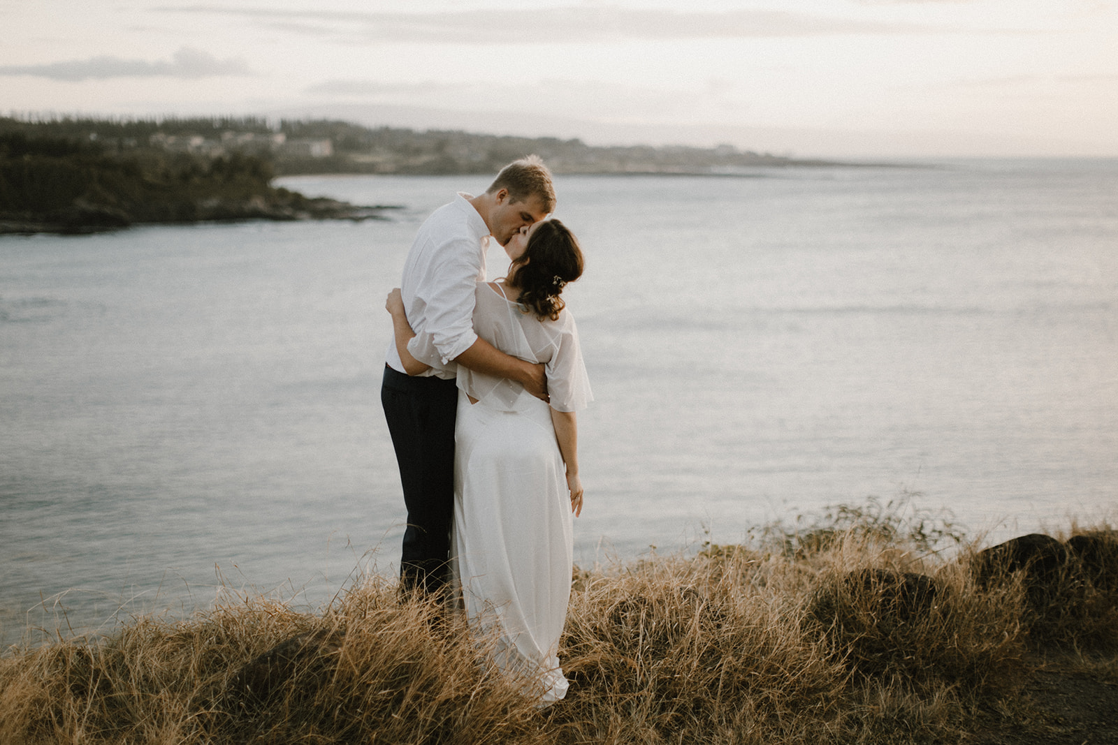 Maui Hawaii intimate elopement photographer