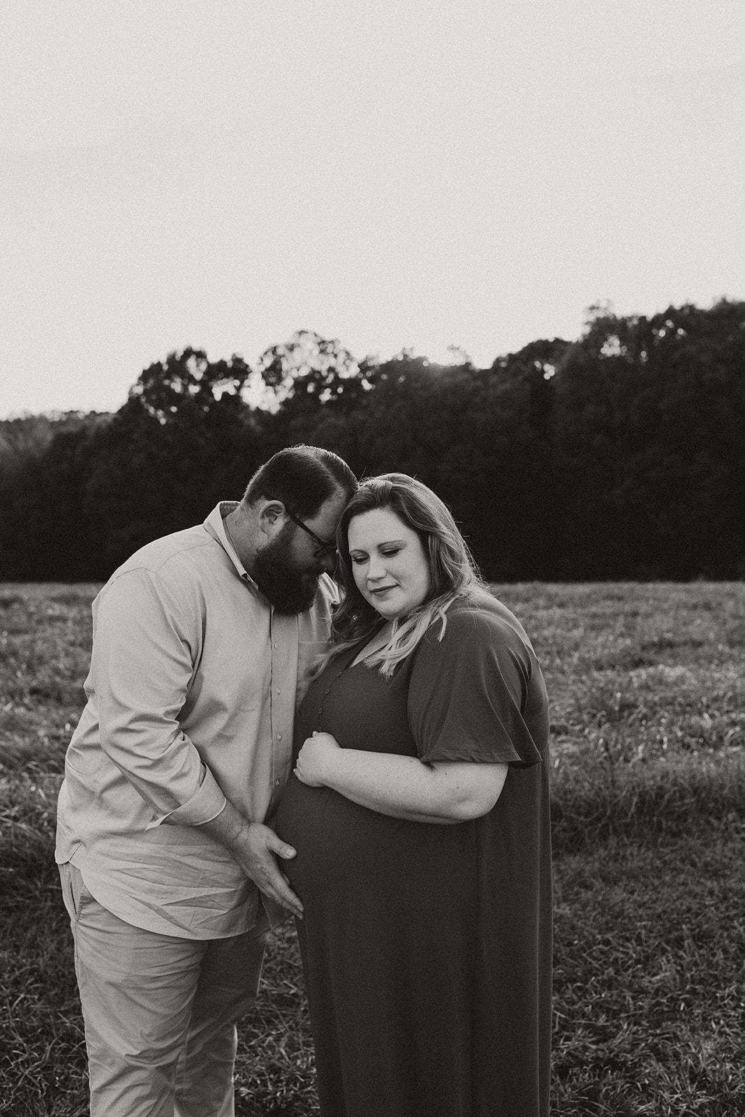 family-maternity-session-greenbrier-farms