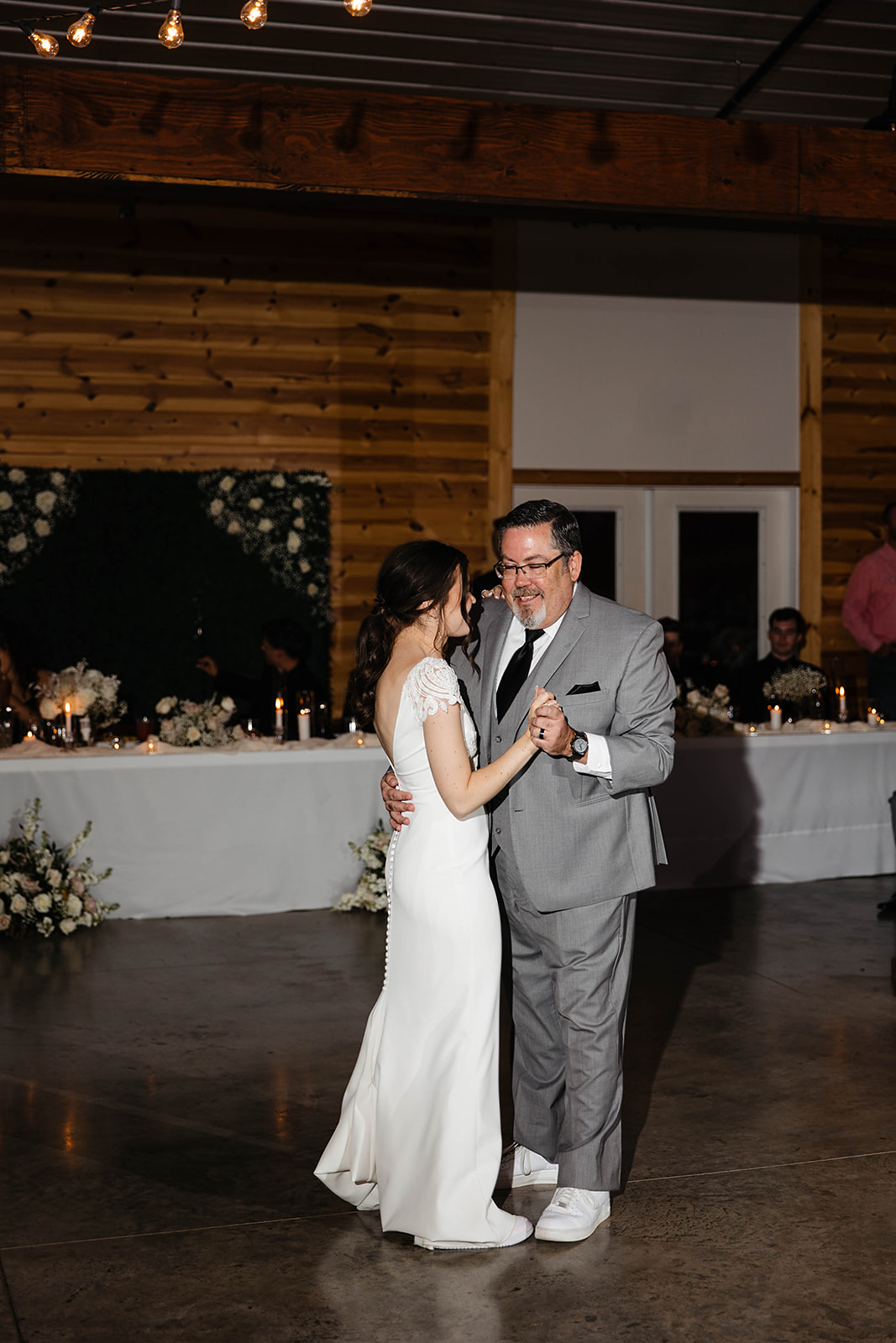father daughter  first dance | detriot wedding photographer 