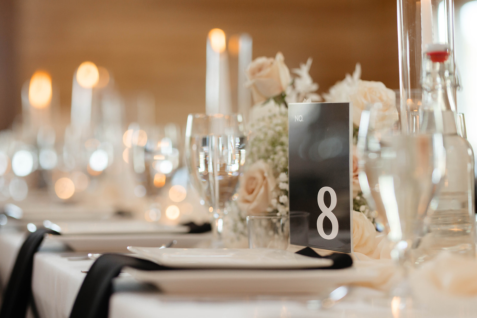 reception details at creekside acres wedding venue | detroit wedding photographer 
