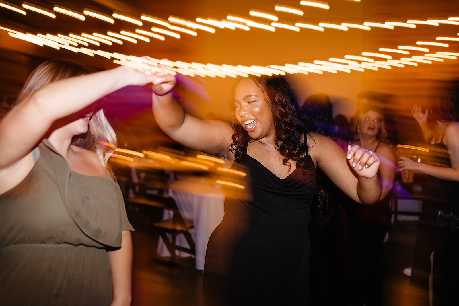 wedding guests dancing on the dance floor | detroit wedding photographer 
