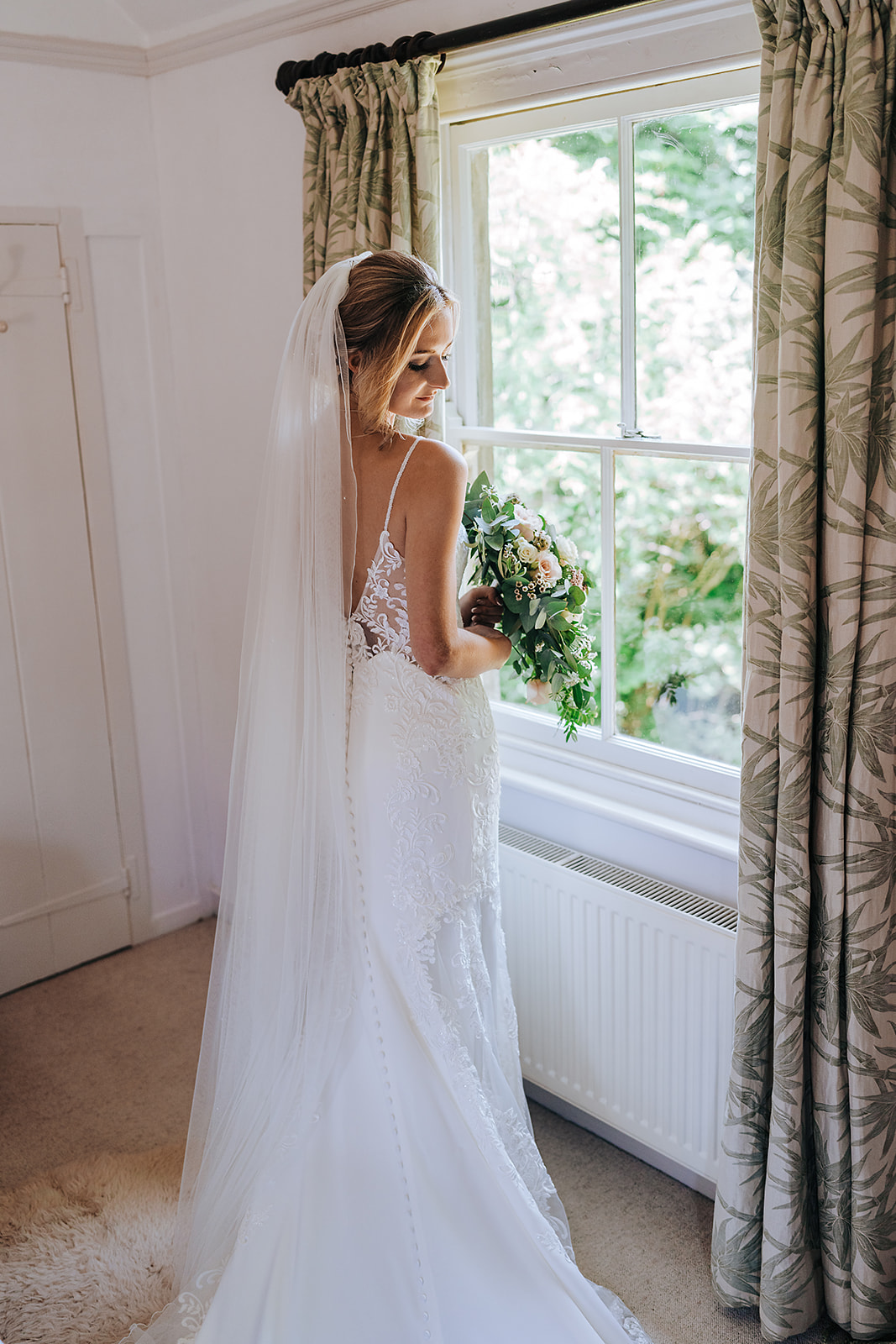 Hedingham Castle bridal prep | Alex Buckland Photography