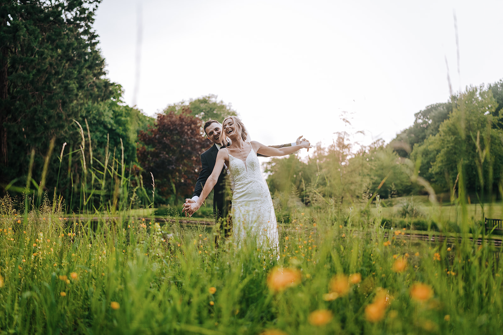 Bride and groom photos Hedingham Castle, Essex | Alex Buckland Photography