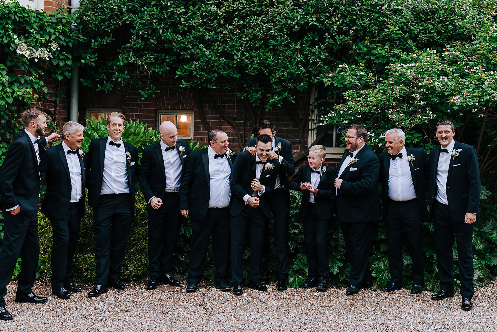 Bridal party group photos Hedingham Castle, Essex | Alex Buckland Photography
