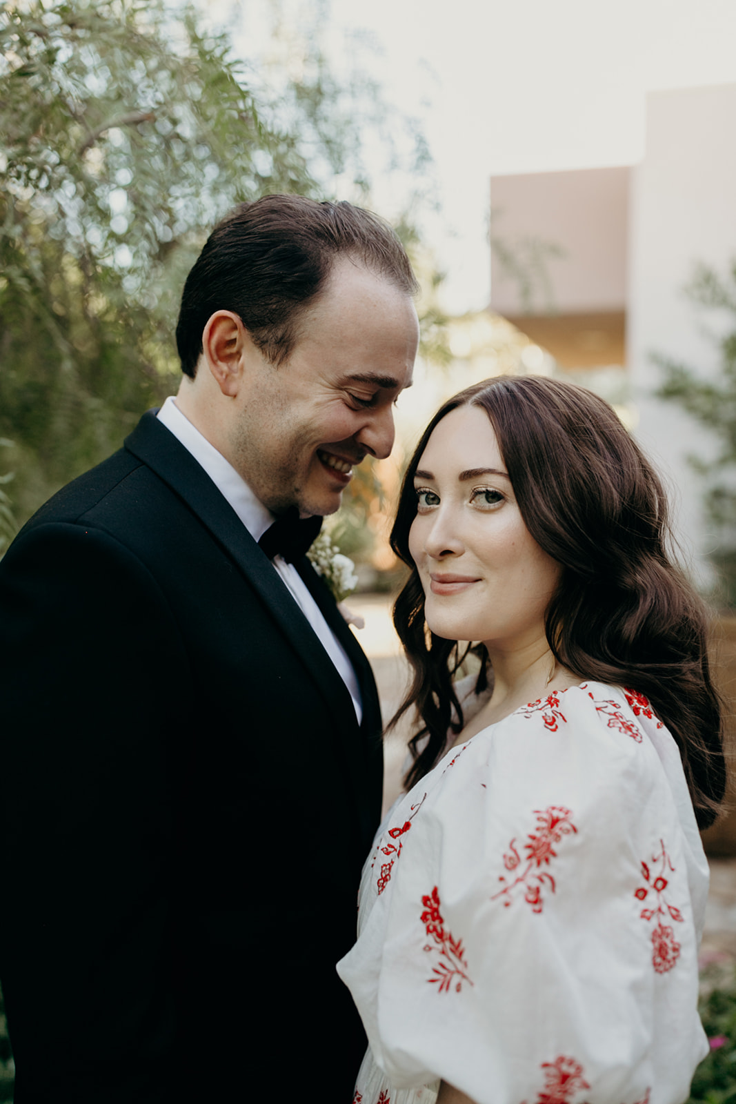 bride and groom photos in palm springs