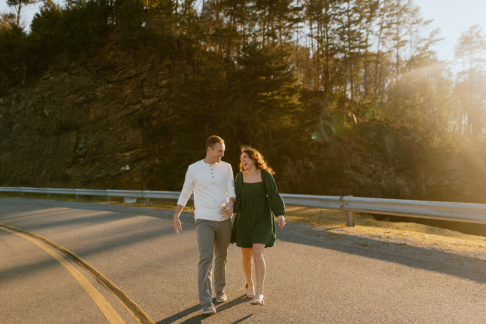 carter's lake engagement session