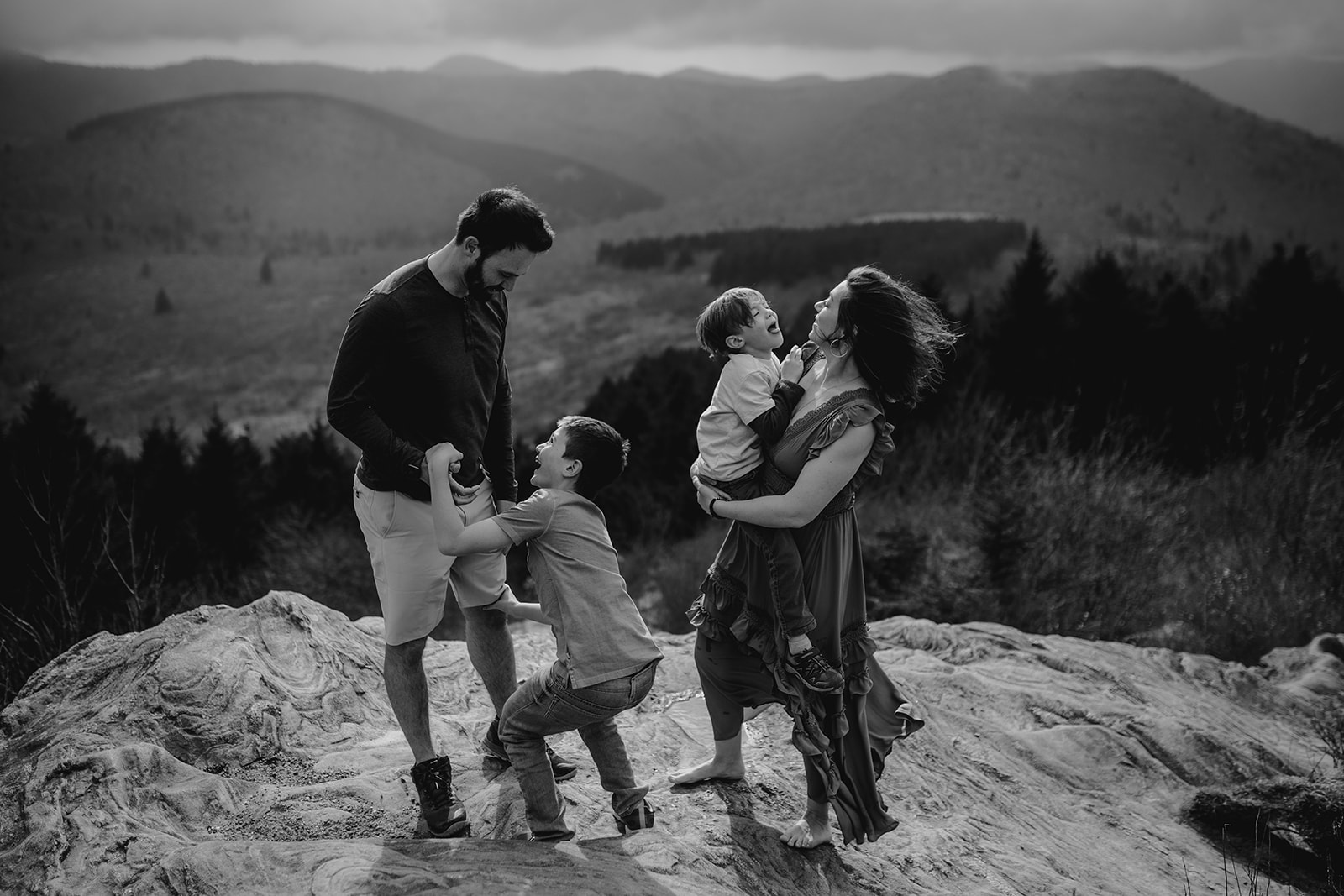 Adventure photo session in the Blue Ridge Mountains