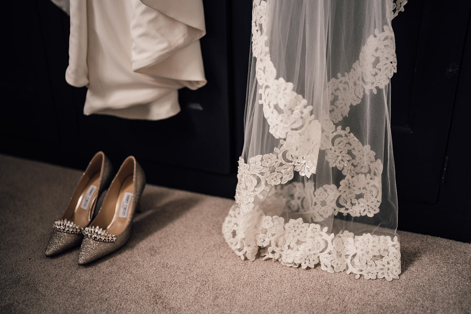 Wedding, shoes and veil