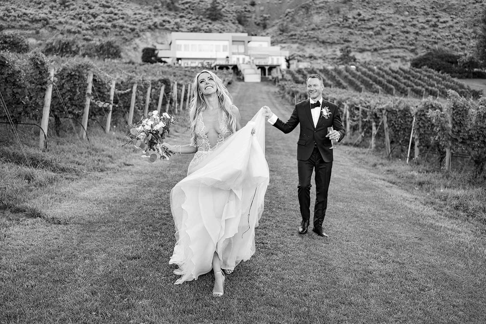 Bride and groom joyfully walk down the aisle after their Oak Estate Winery wedding.