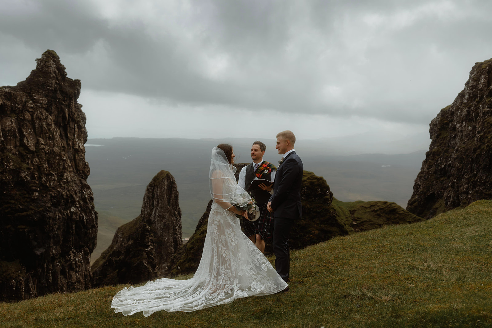 Emma and Matthew's Quiraing, Isle of Skye Elopement ceremony