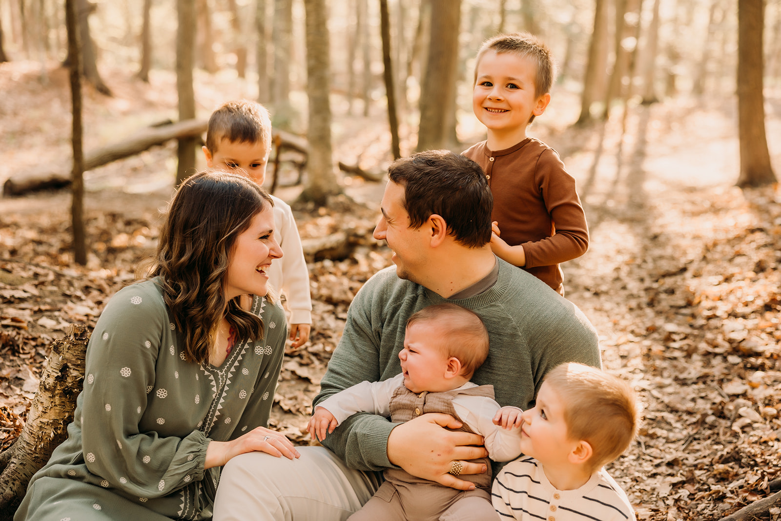 Harmony in nature: A family photoshoot in the Ottawa Forest