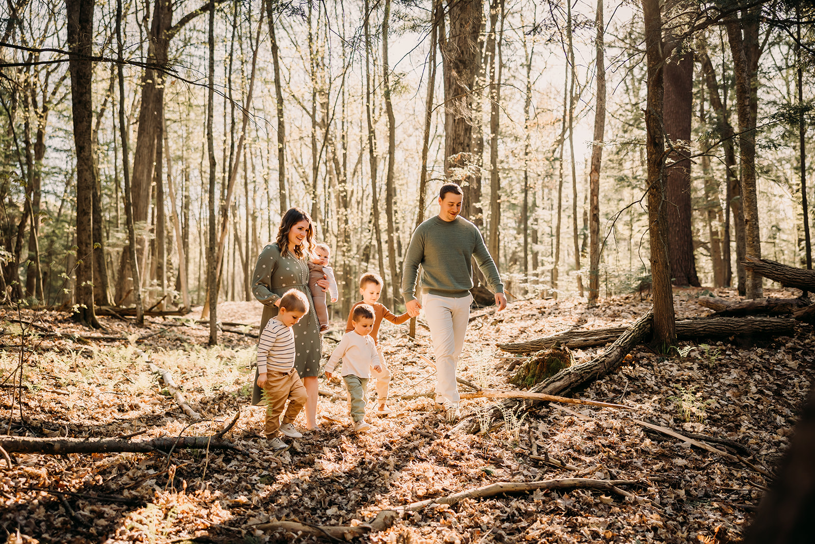 Memorable family photoshoot in the scenic Ottawa Forest