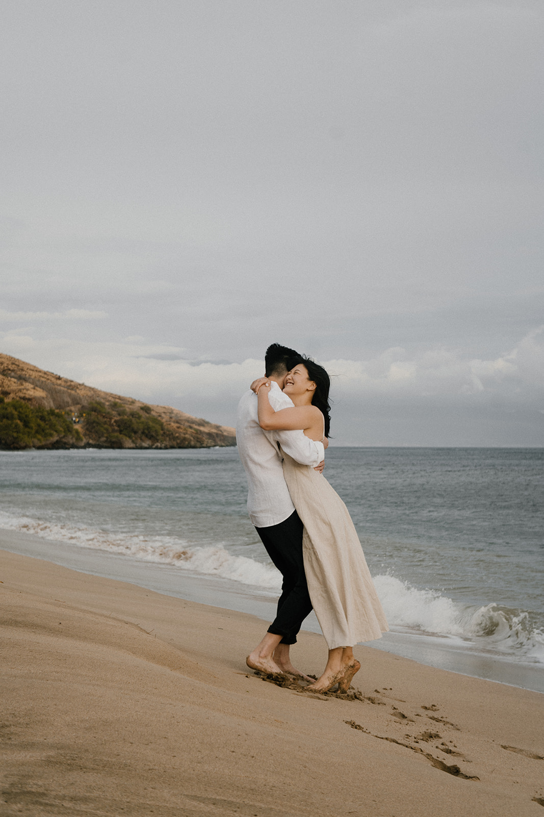 Maui sunset couples honeymoon photography session