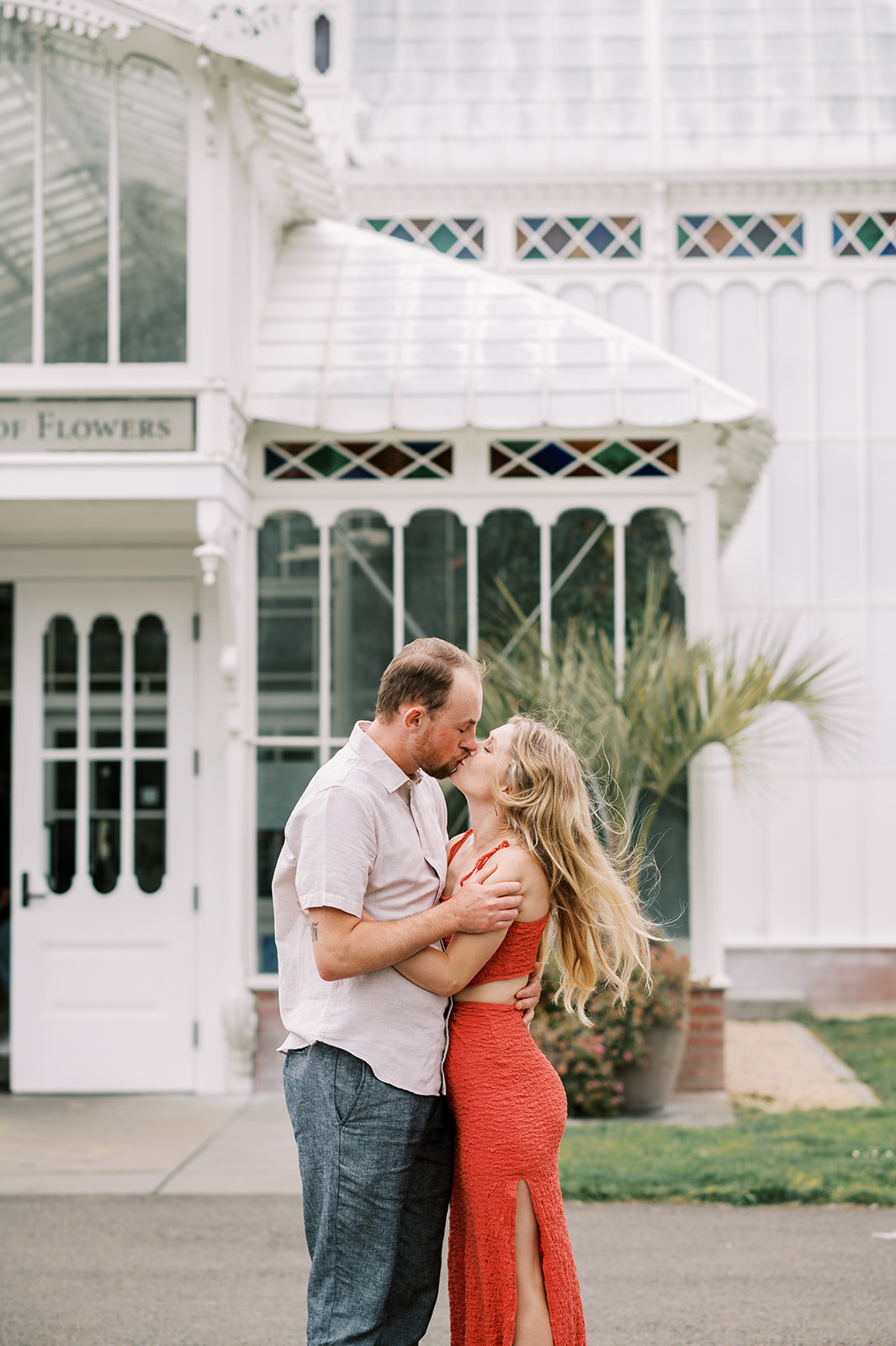 Tropical-inspired engagement session at San Francisco's Conservatory of flowers. 