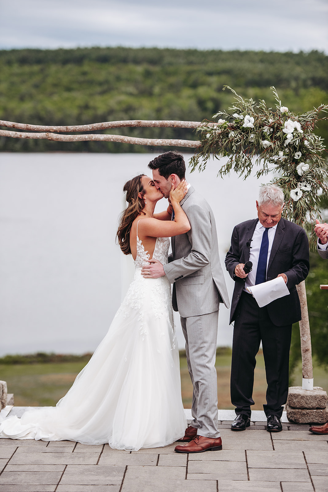 A beautiful wedding at Bear Mountain Inn located in Waterford, Maine. The scenery was stunning, with a picturesque Bear 