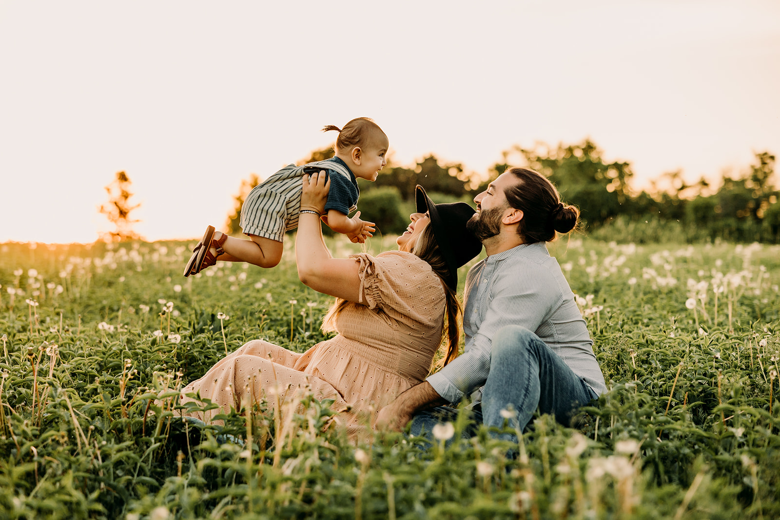 Ottawa family photoshoot in harmony with nature's splendor