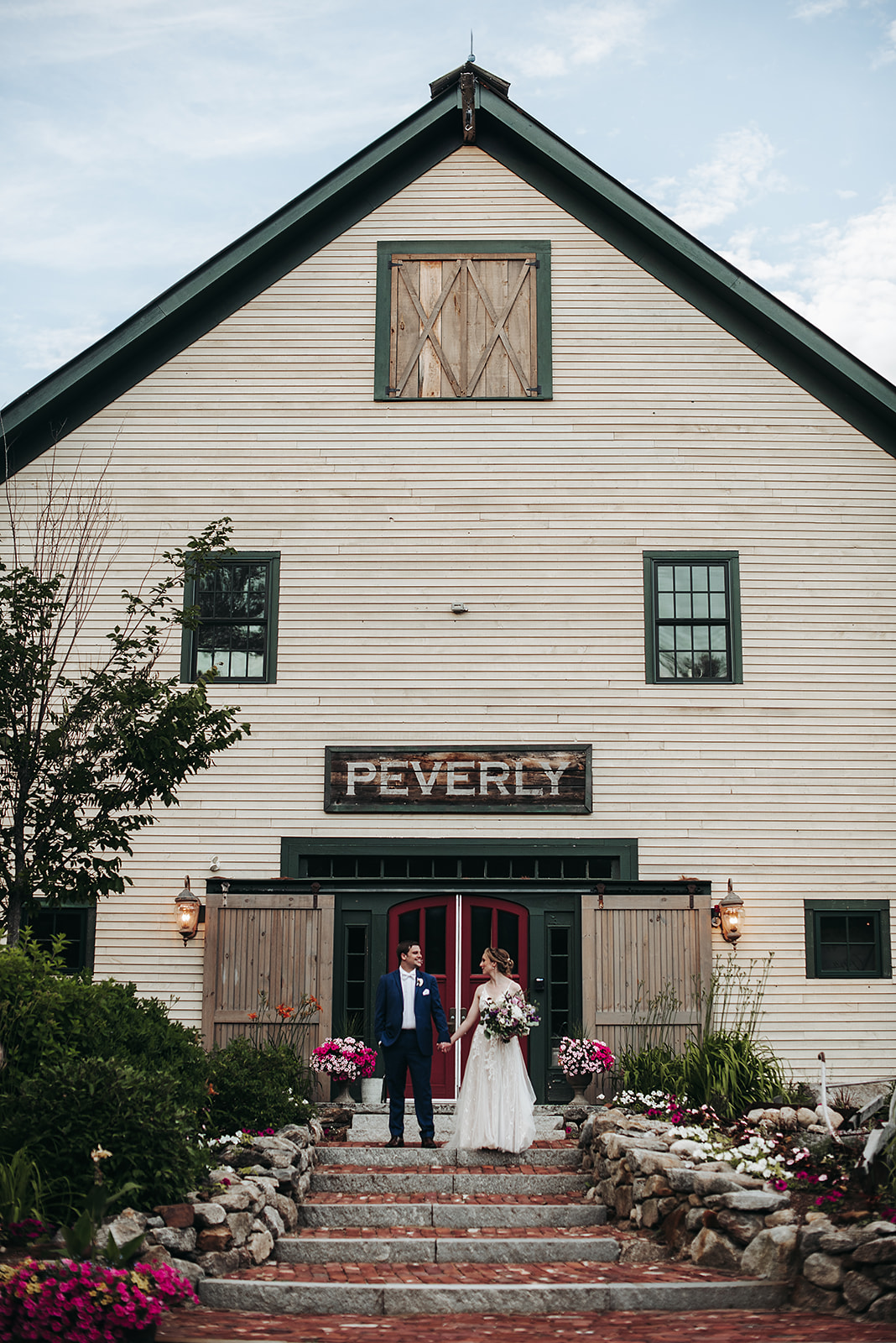 A beautiful New Hampshire wedding at The Barn on the Pemi.