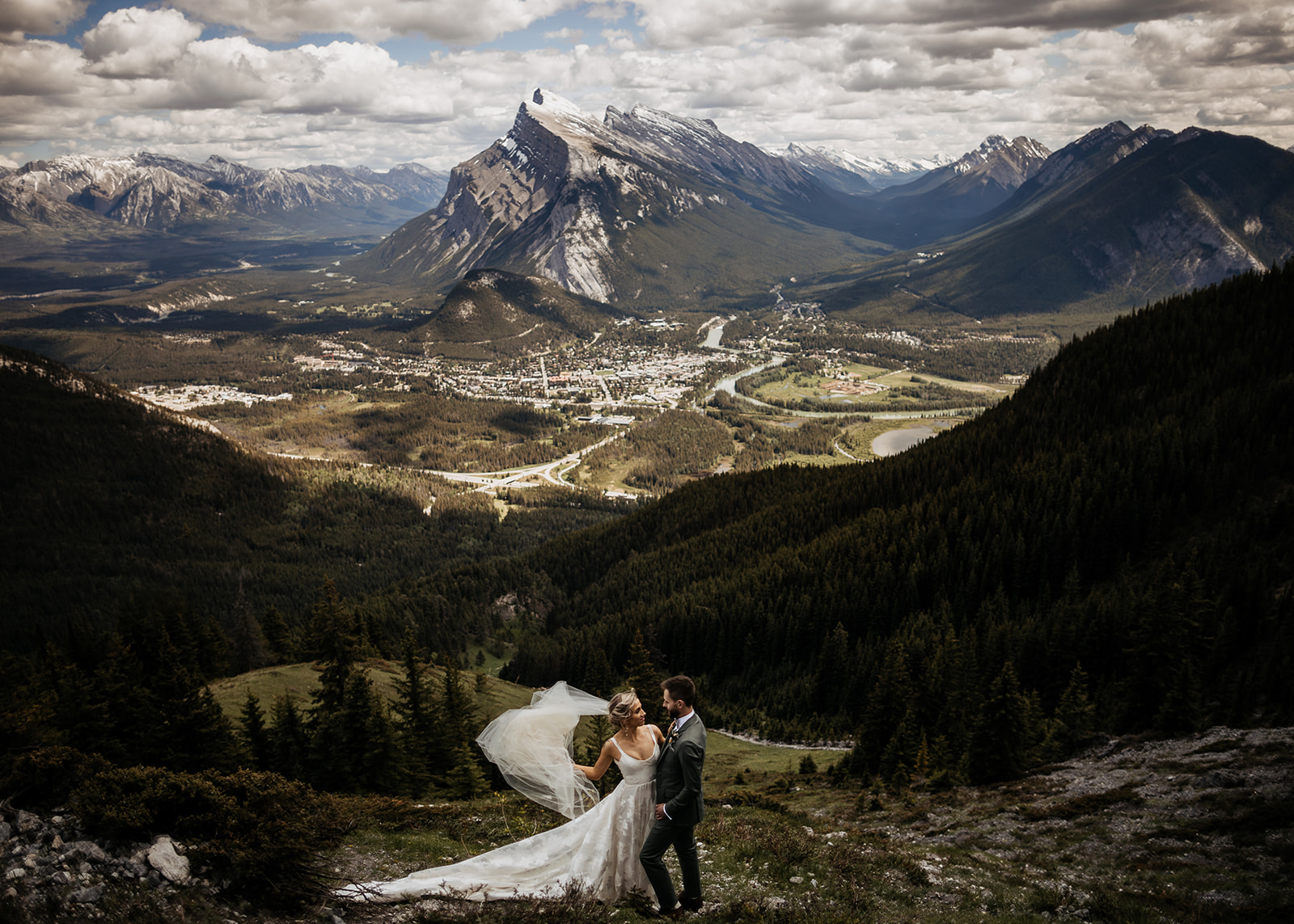 Banff wedding photographer Mountains