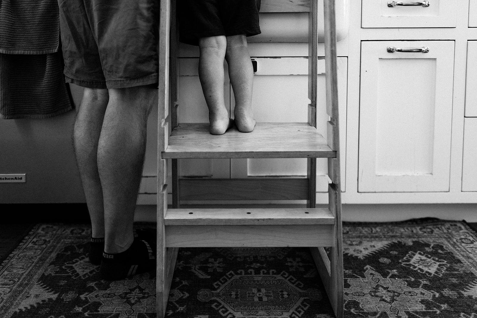 In-home documentary family photography by Utah photographer Alyssa Sorenson in Pasadena California