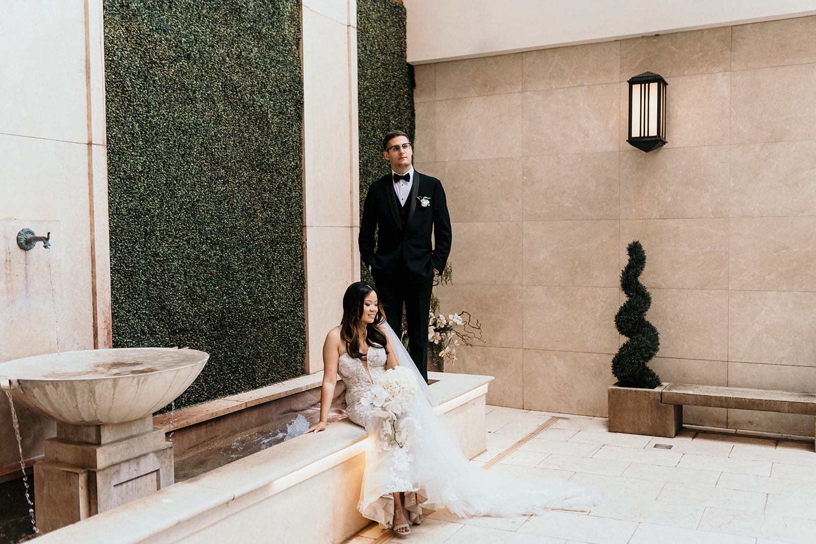 Classic wedding at the Curtiss Hotel in Buffalo, NY