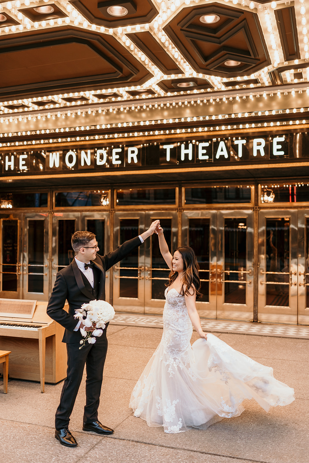 Classic wedding at the Curtiss Hotel downtoan Buffalo, NY