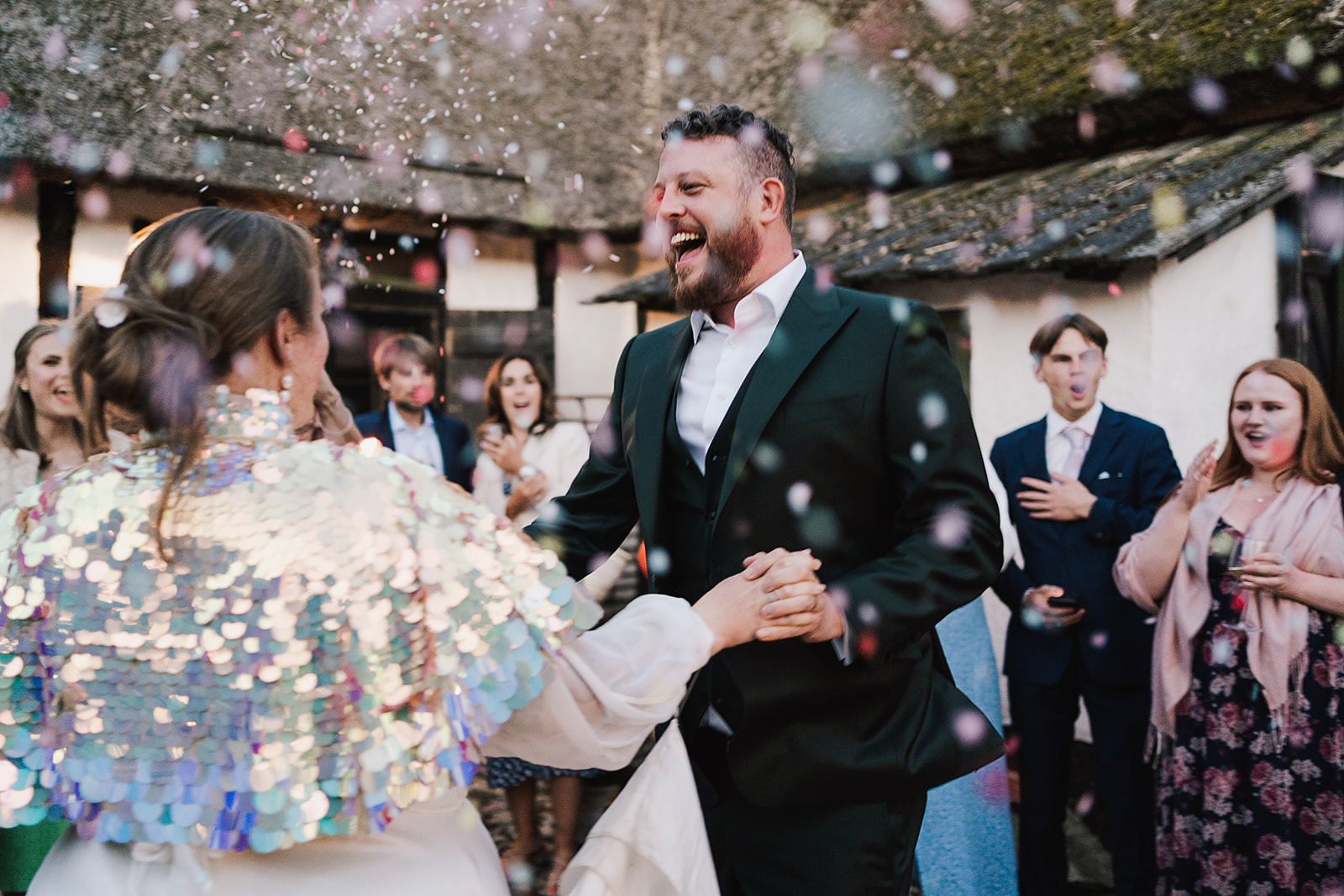 confetti during couples first dance