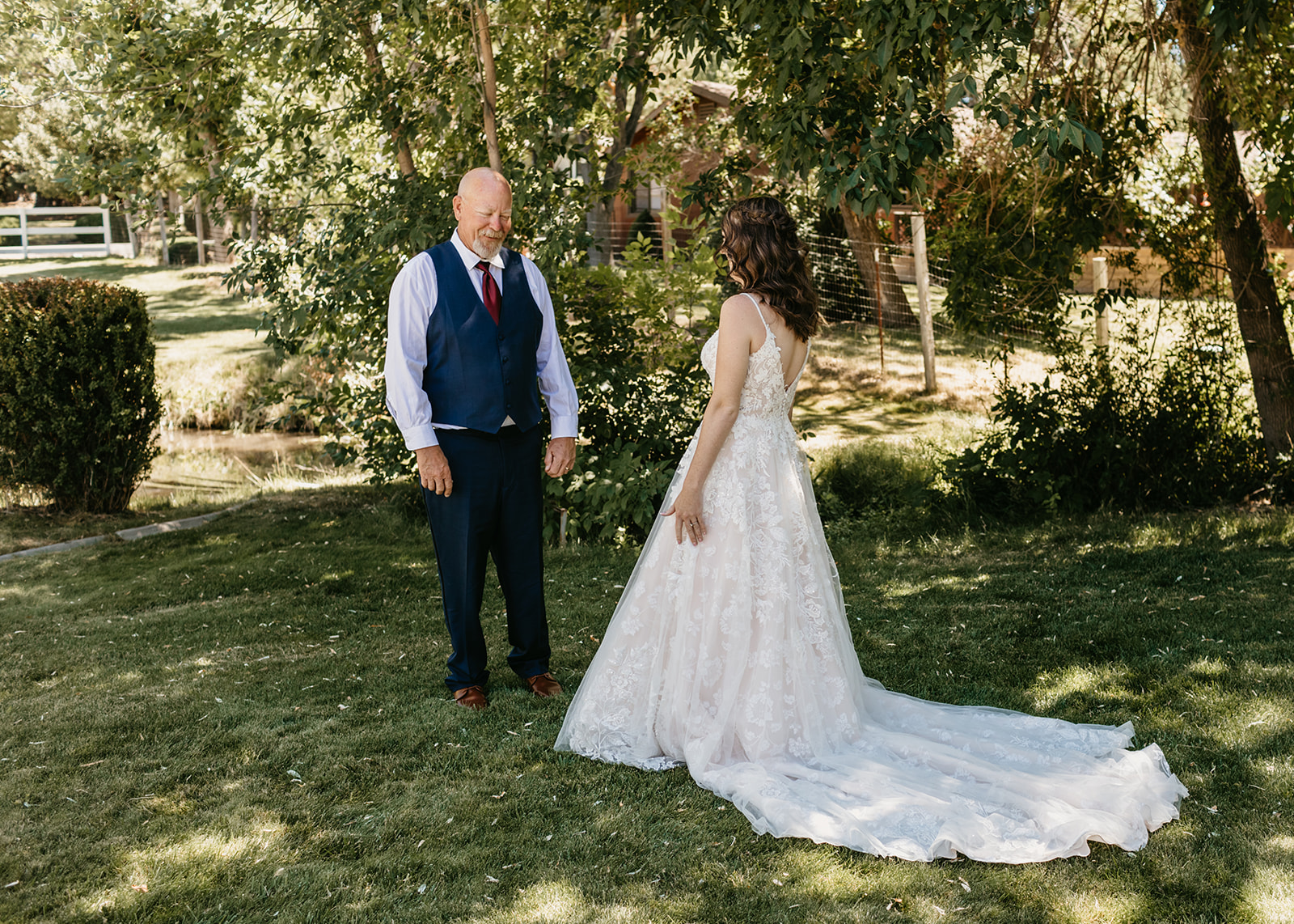Bride's first look with her dad