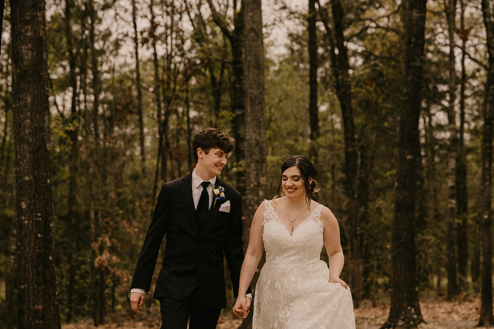 Beautiful outdoor East Texas Wedding at the Venue at Orchard Farms