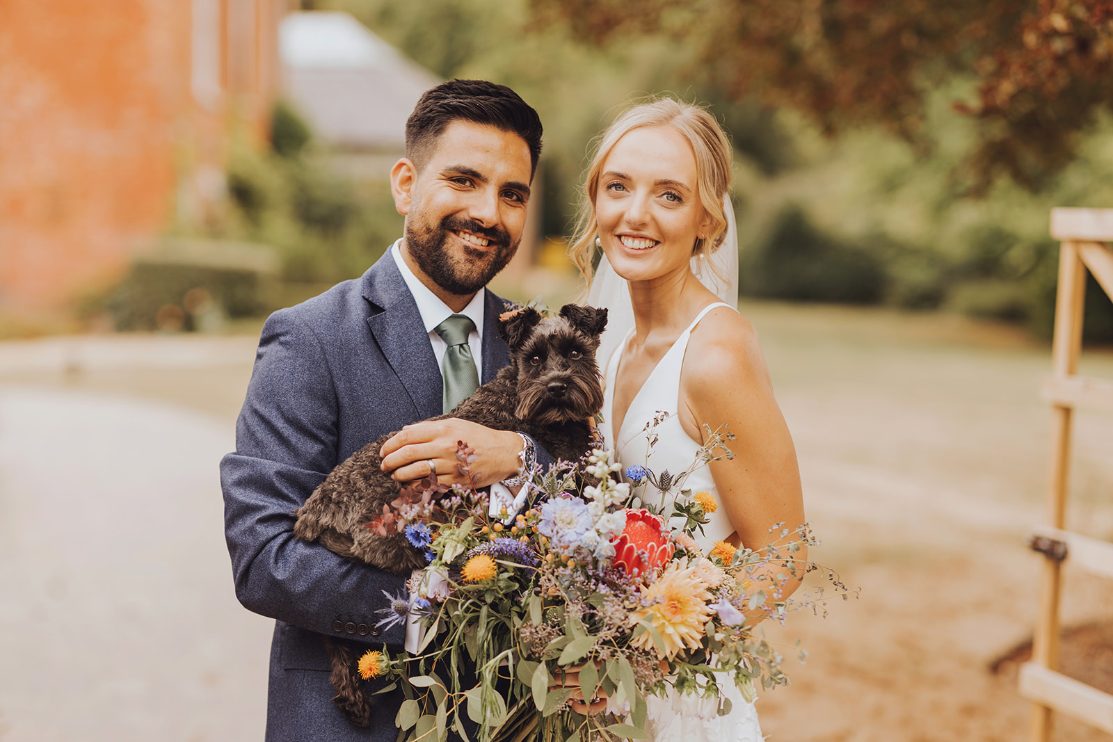 Couple photos with your dog at syrencot house
