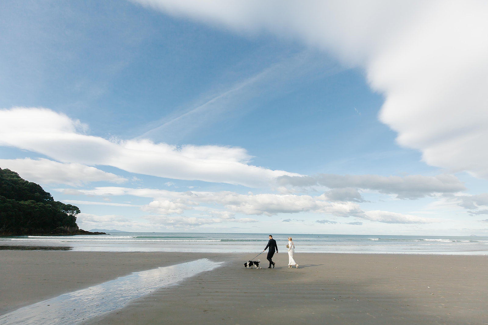 Couple Waihi Beach Wedding Dog