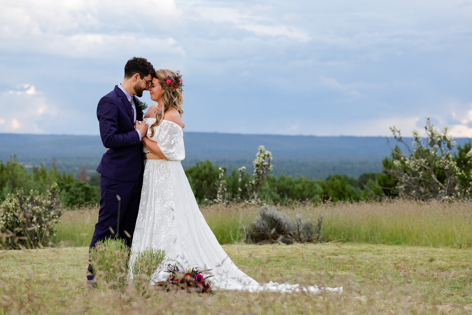 Bride and groom boho bespoke style in Flagstaff, Arizona by best luxury wedding photographers Heather Kadar photography