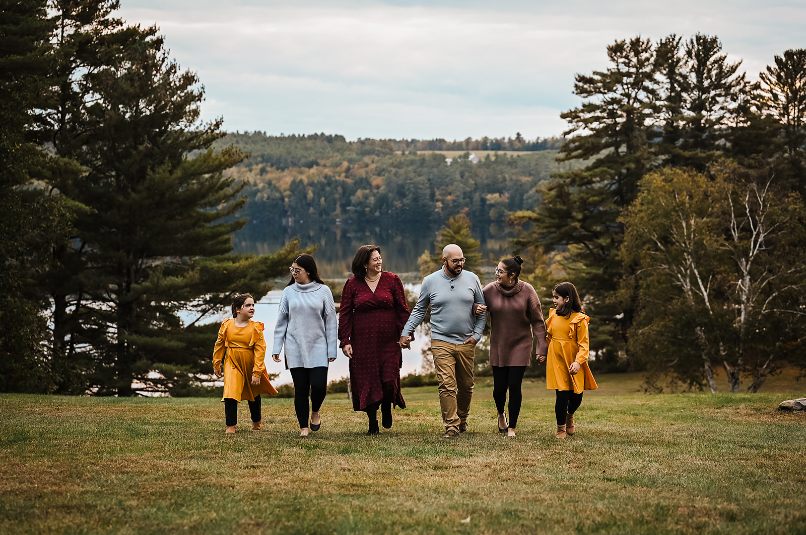 Autumn leaves and the Madore family, please! Our fall family session' is all about cozy sweaters, warm laughs, and makin