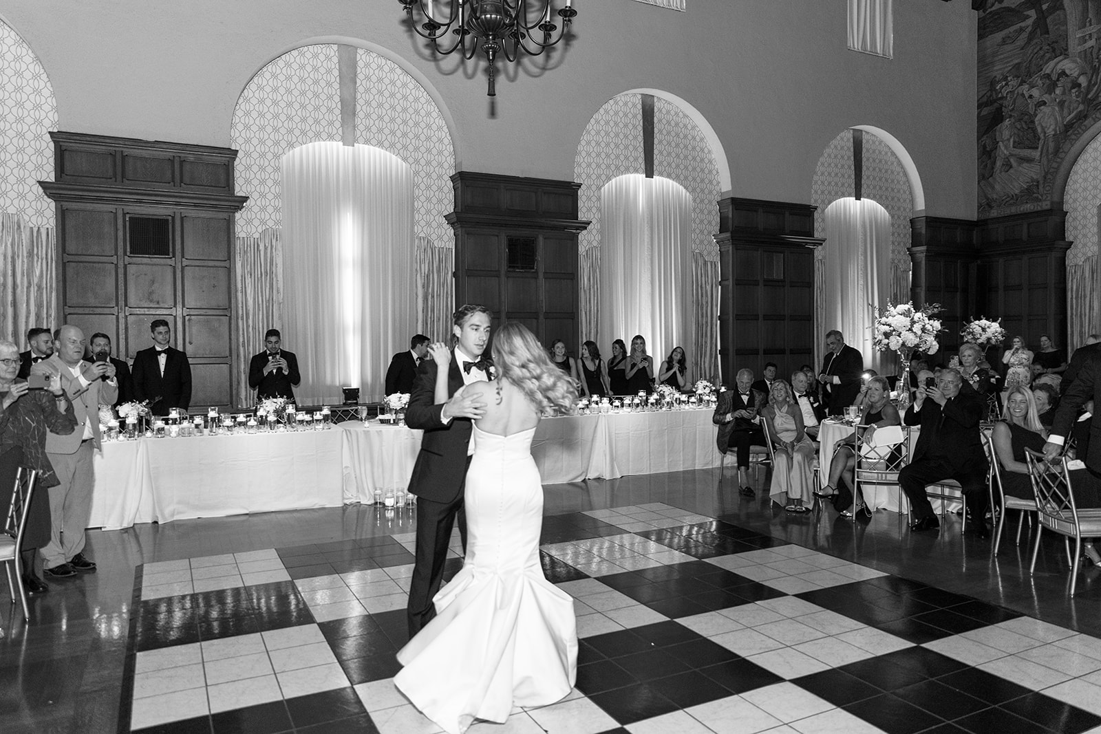 Timeless black and white ballroom wedding at The Cincinnati Club