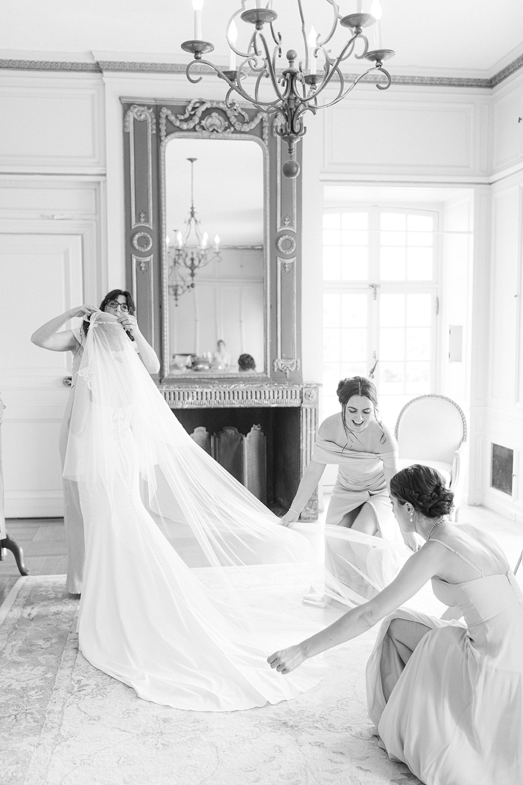 bride getting ready at glen manor house