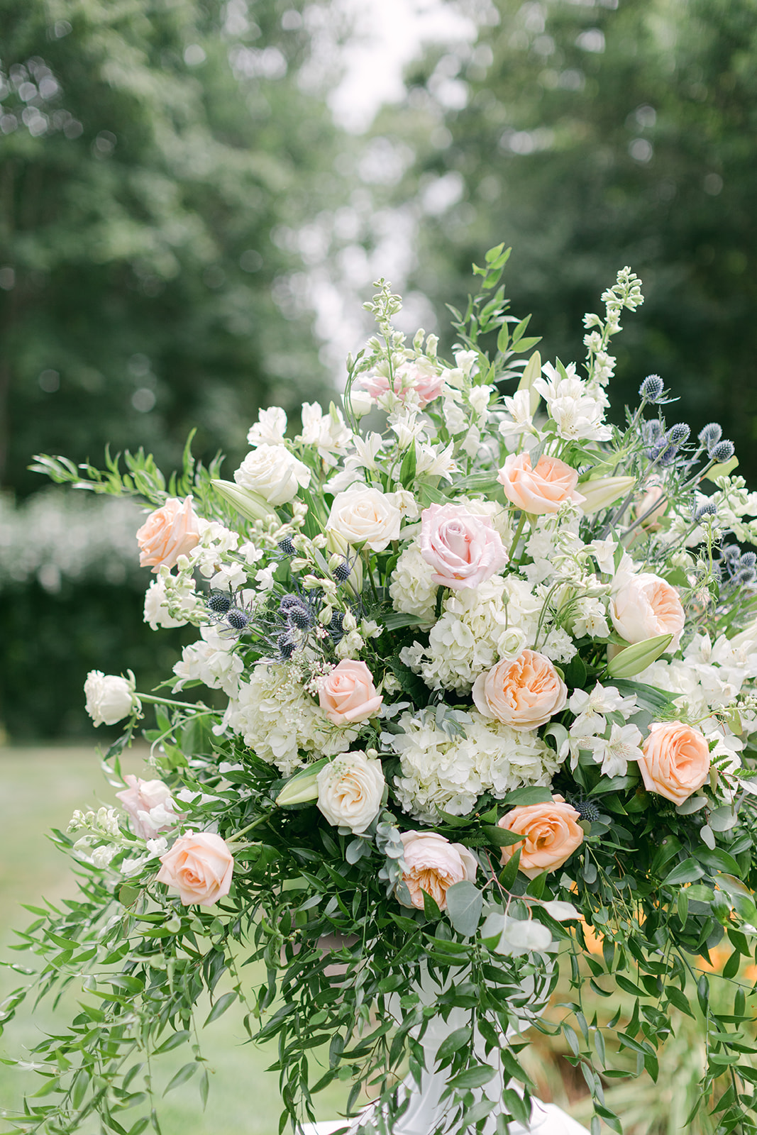 floral details at glen manor wedding