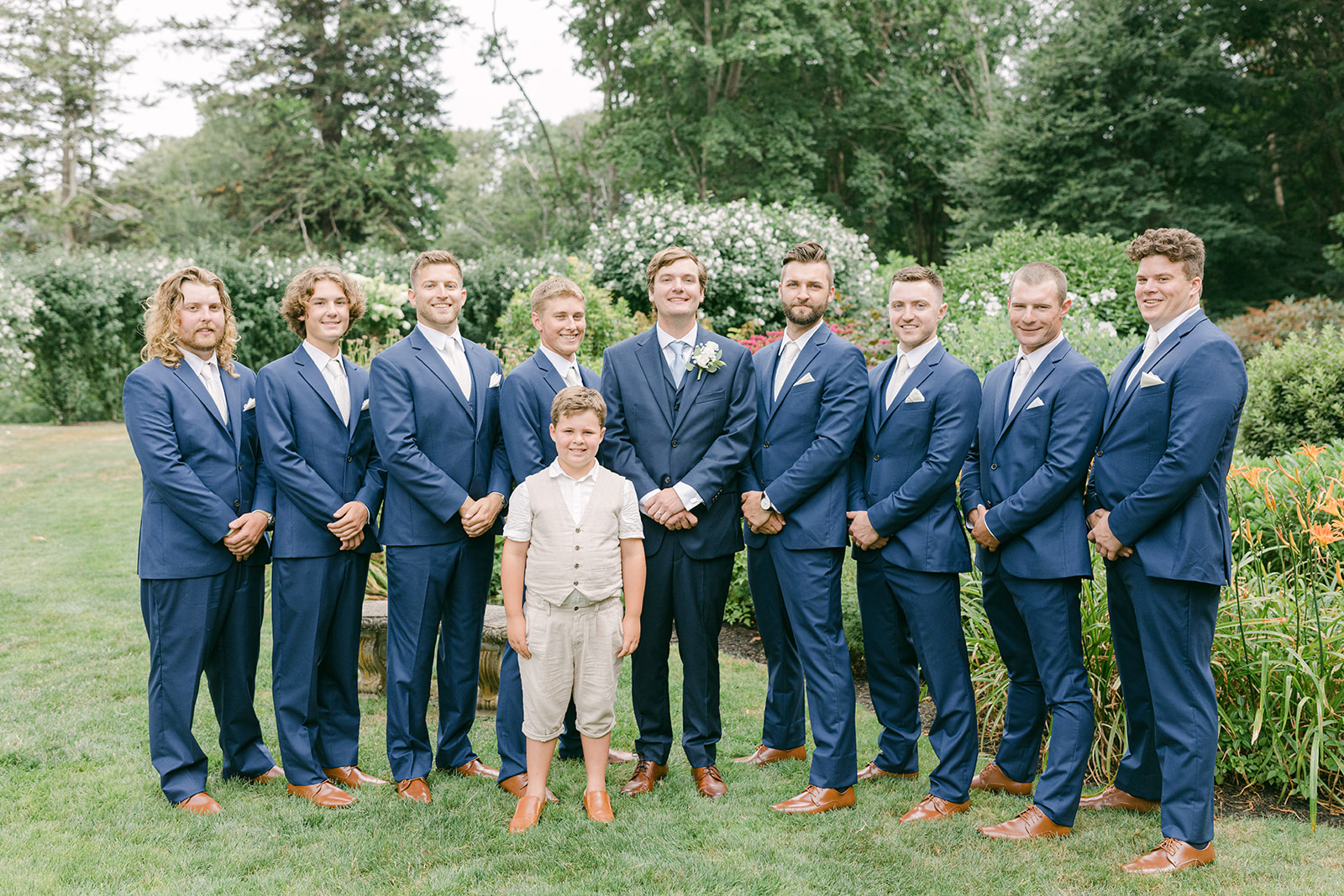 groomsmen at glen manor wedding