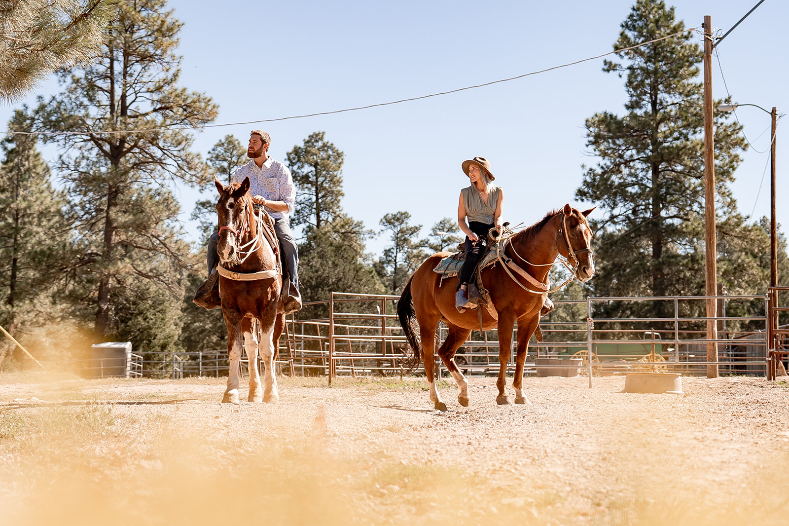 Horseback riding elopement photo shoot