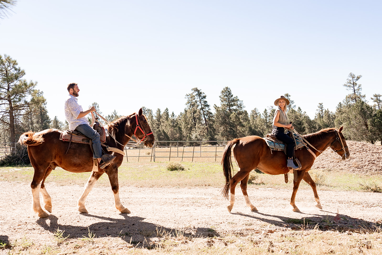 Horseback riding elopement photo shoot
