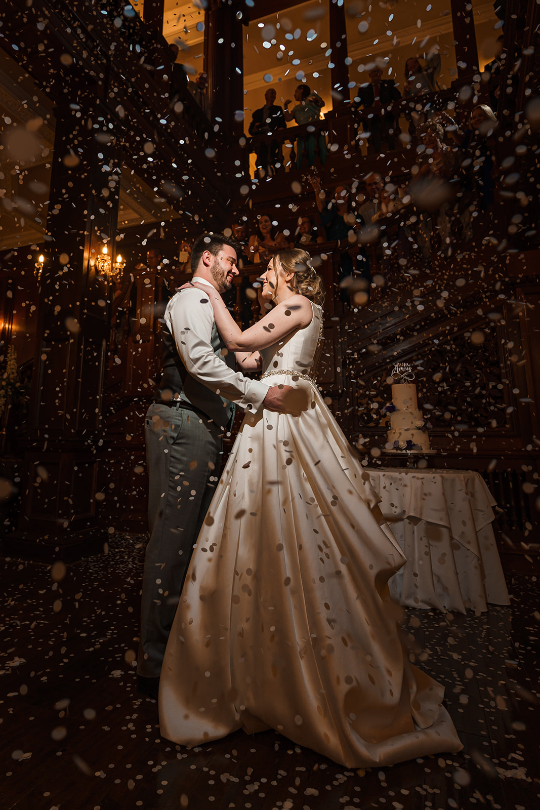 Confetti during first dance at Bourton Hall