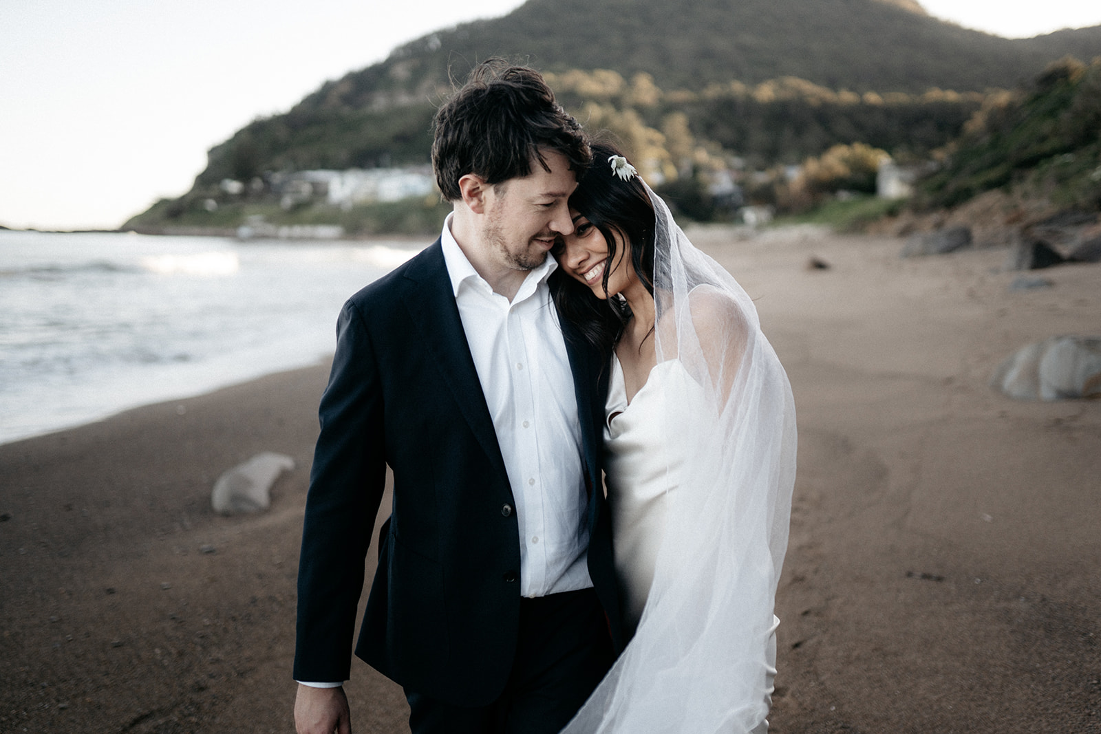 Emotive wedding photographed on Coalcliff Beach