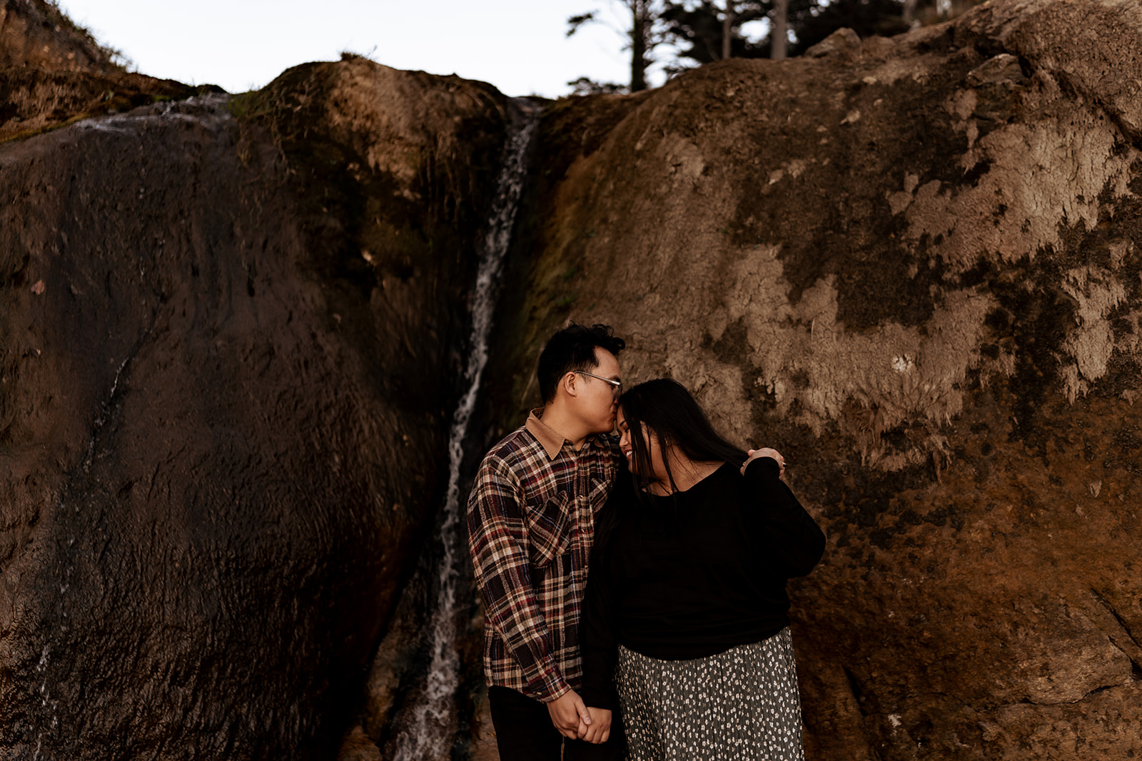 hug point waterfall engagement photo shoot