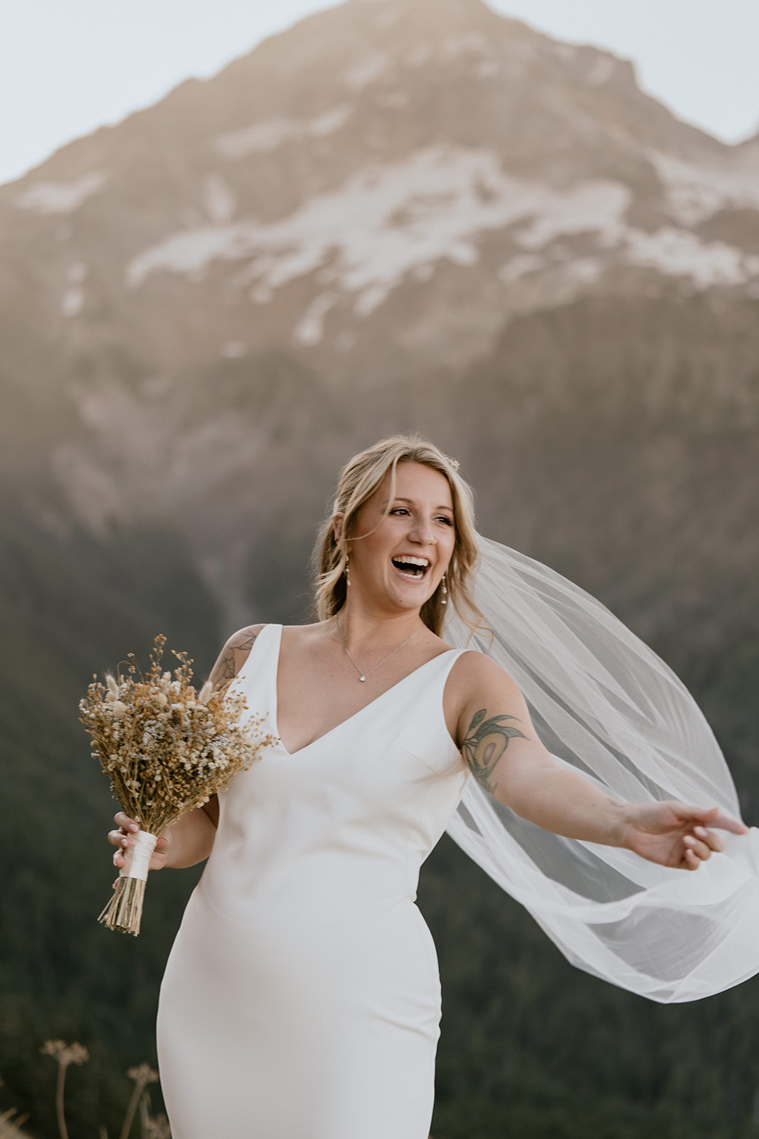 Mount Hood elopement for the adventurous bride