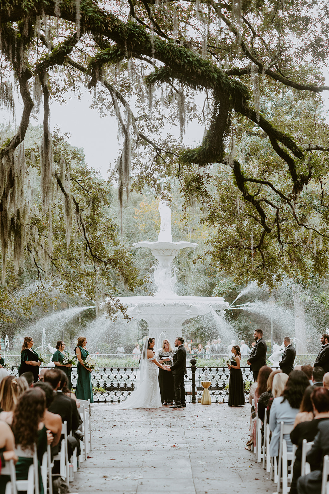 A couple who got married in Savannah, Georgia, had their ceremony at Forsyth Fountain
