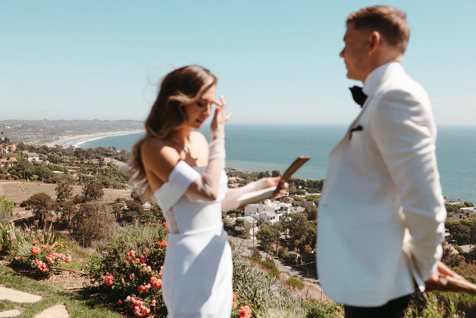 malibu-dream-wedding-beach-front-estate-california-photographer