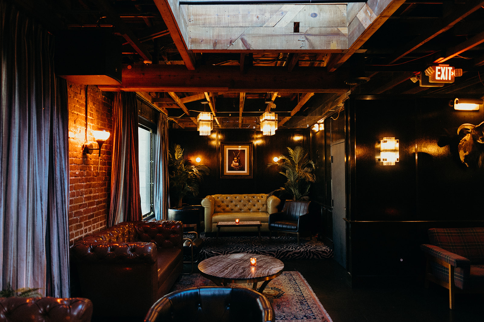 inside hollywood bourbon room lounge