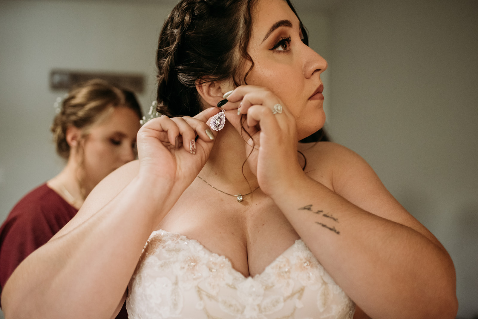A Bride getting ready on her wedding day in Simcoe County