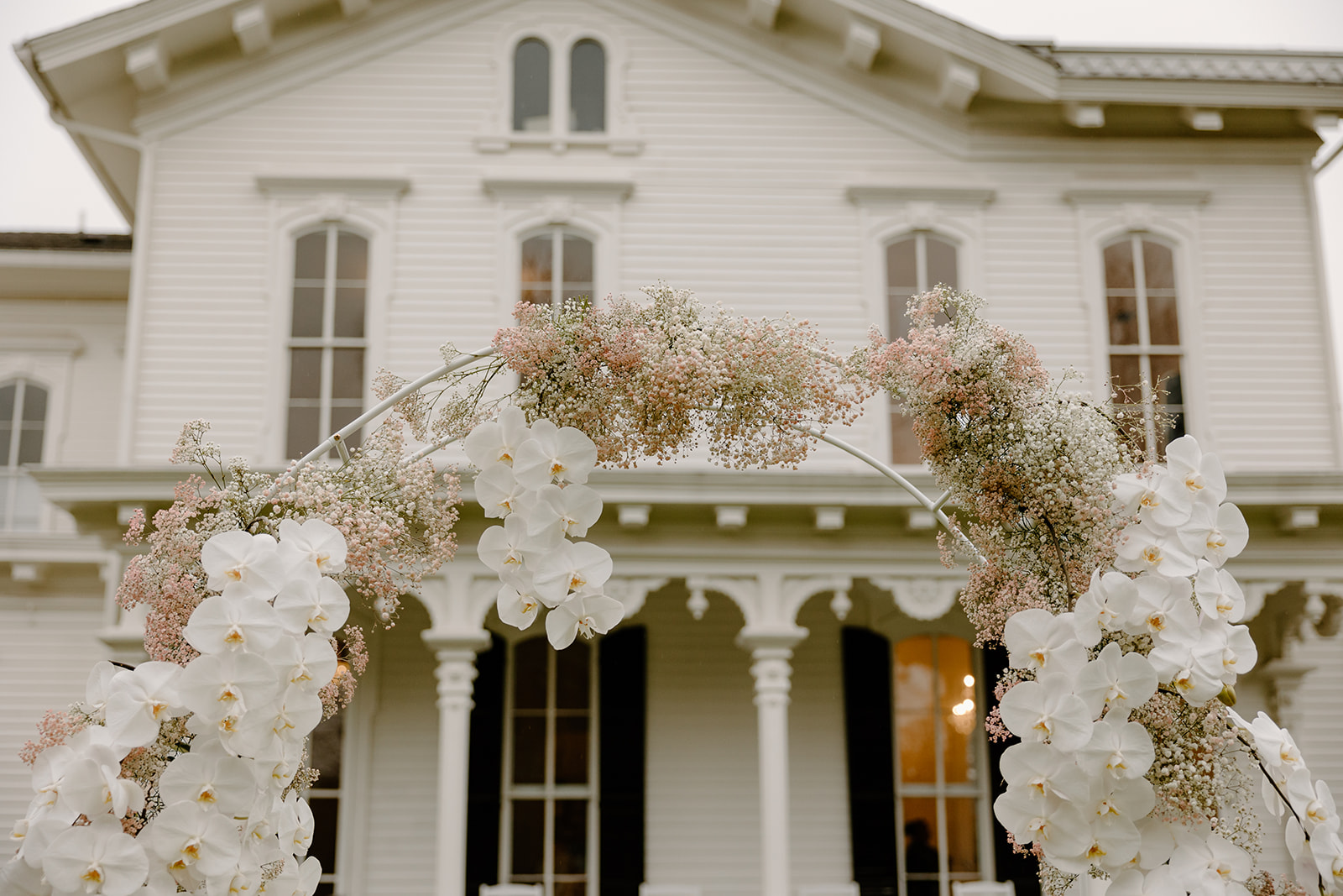 downtown Raleigh wedding venue Merrimon-Wynne House styled elopement raleigh elopement photographer pink wedding florals
