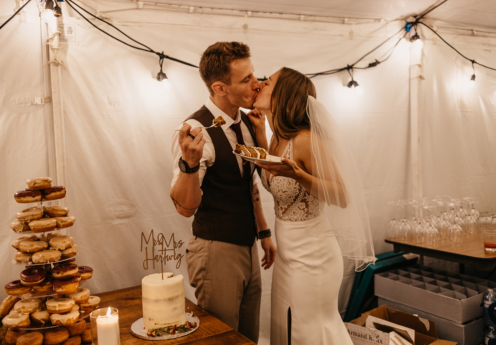Maddie Lymburner and Chris Hartwig's cut their wedding cake