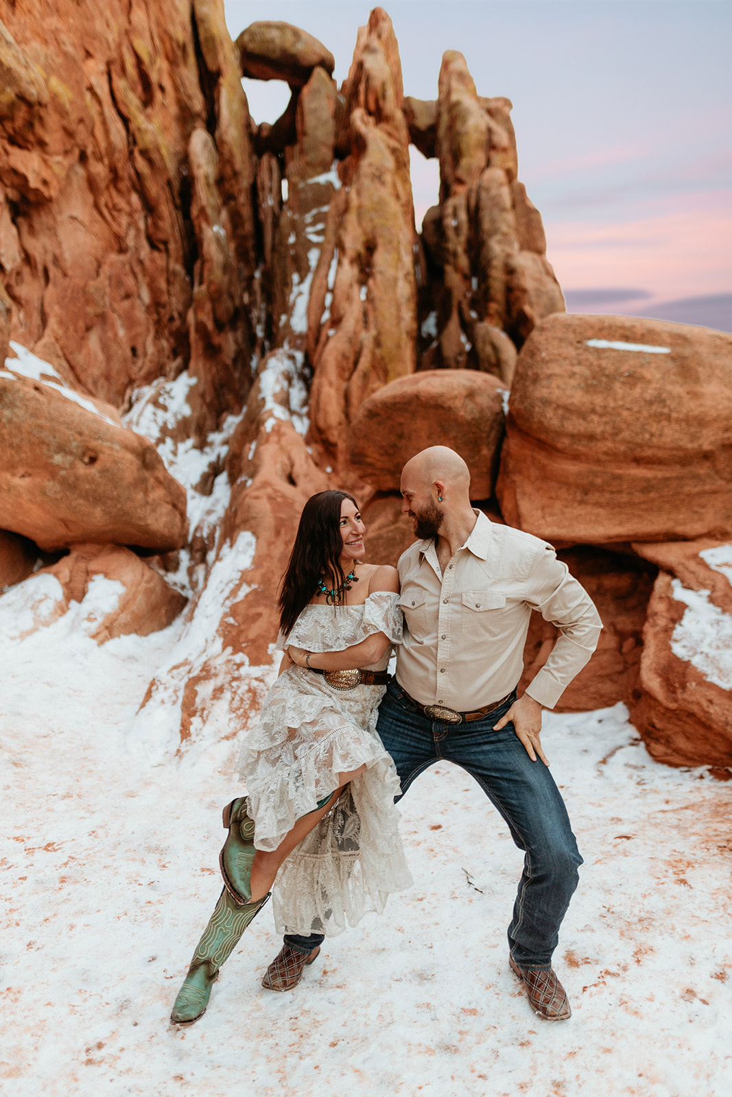 couples engagement photography at the Garden of the Gods park with Colorado engagement photographer Sunrise Media Co